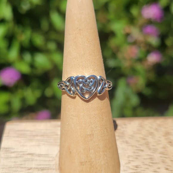 Celtic Heart Knotwork Sterling Silver Ring, Size 6 NWT - Picture 2 of 4